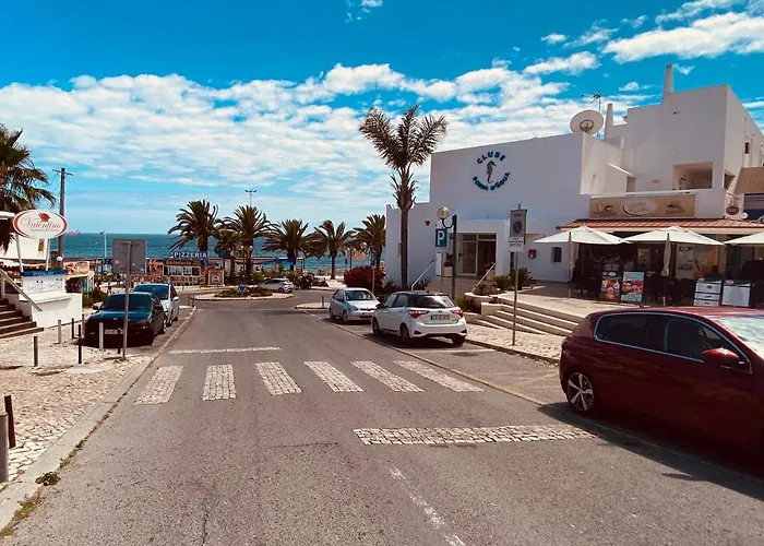 Borda d`Água, Praia da Oura