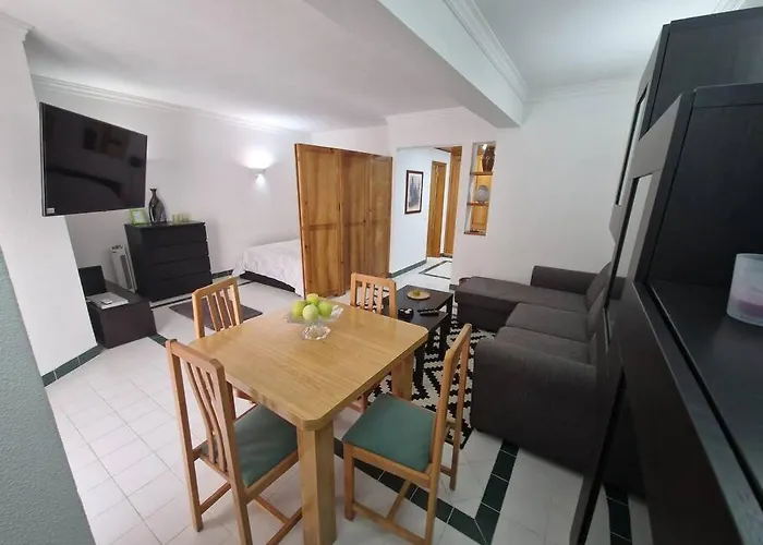 Charming Beachside Apartment- The Perfect Getaway!