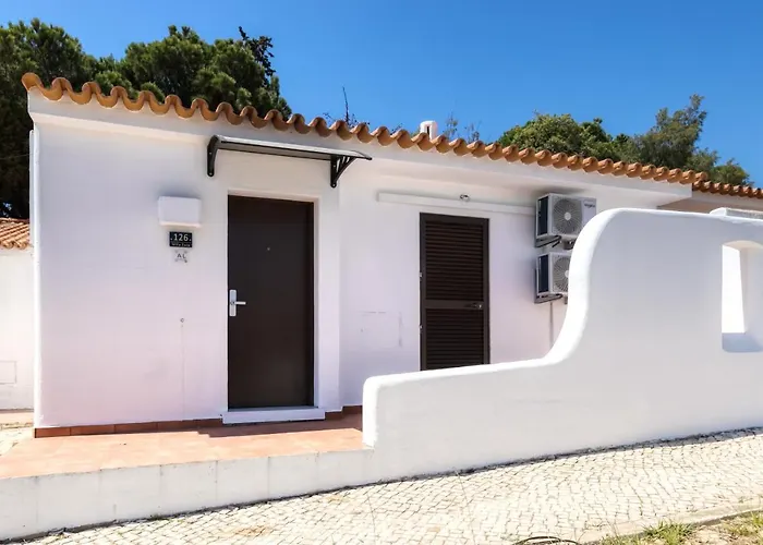 Pool Side Villa Zara
