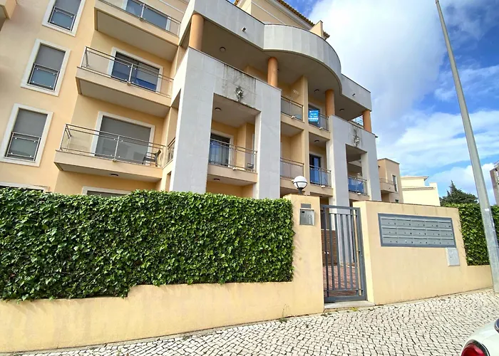 Albufeira Sunny Style With Pool By Homing