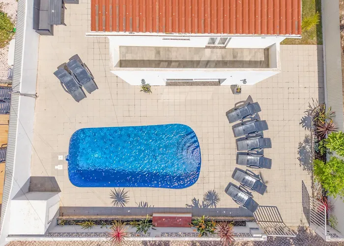 Oura - Large Villa - Private Pool - 5 Bedrooms