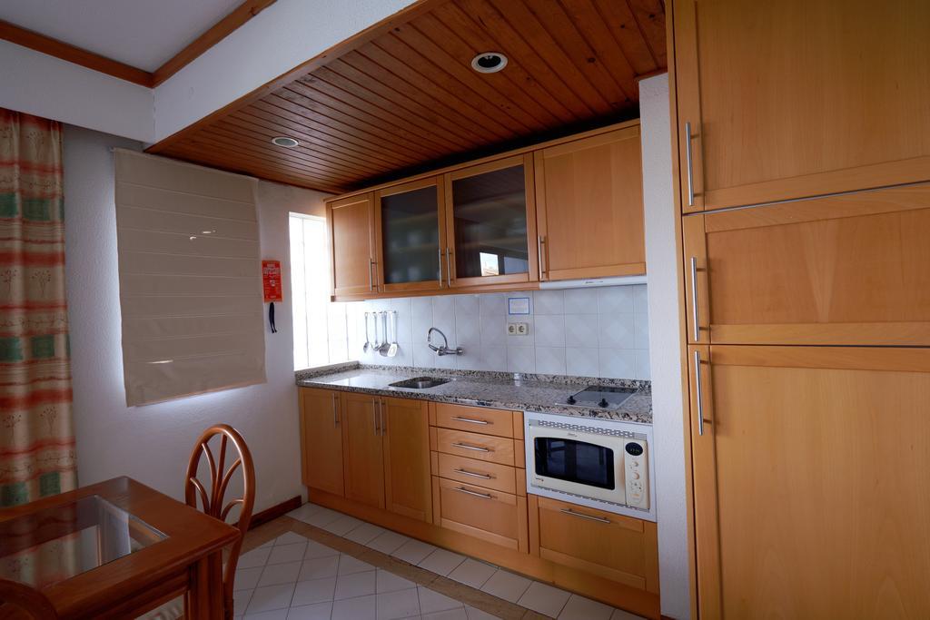 Deluxe One-Bedroom Apartment