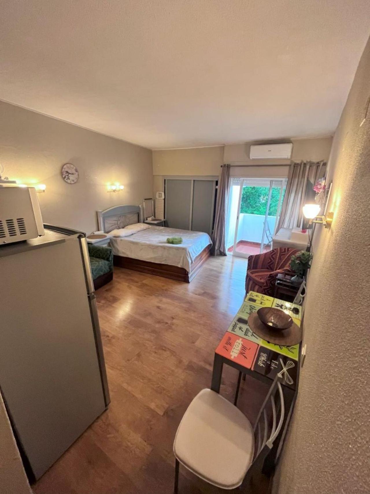 Studio Apartment