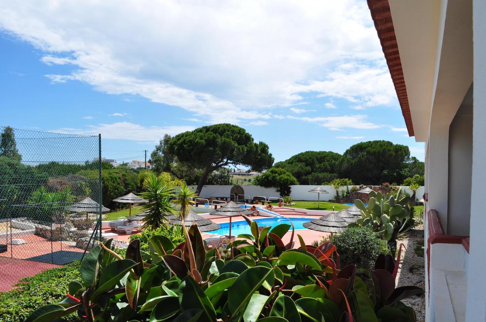 Apartamento con vistas a la piscina