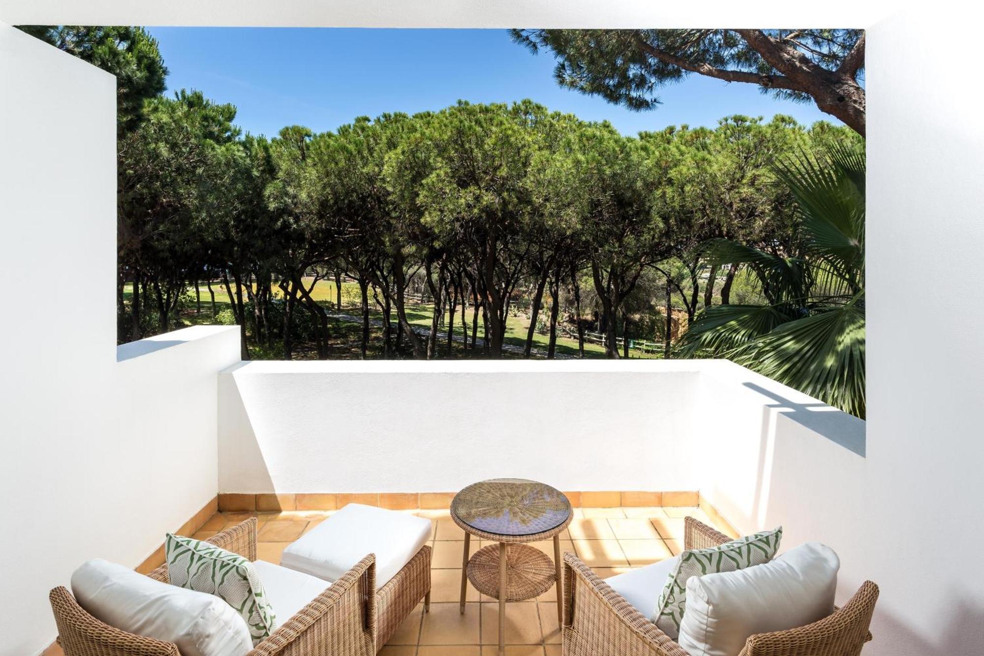 Suite Dúplex con balcón y vistas al complejo - 1 cama grande
