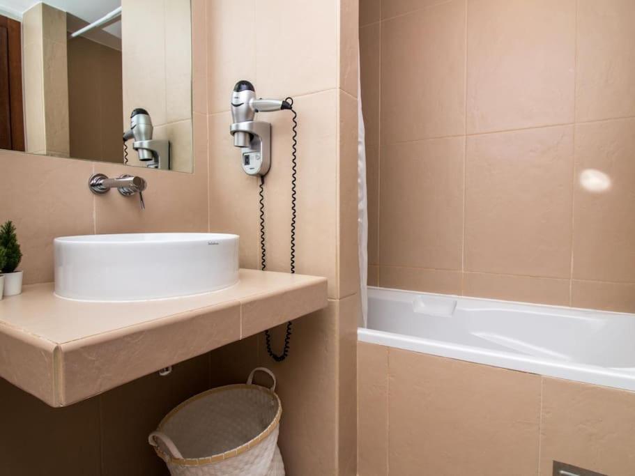 Apartamento com Varanda
