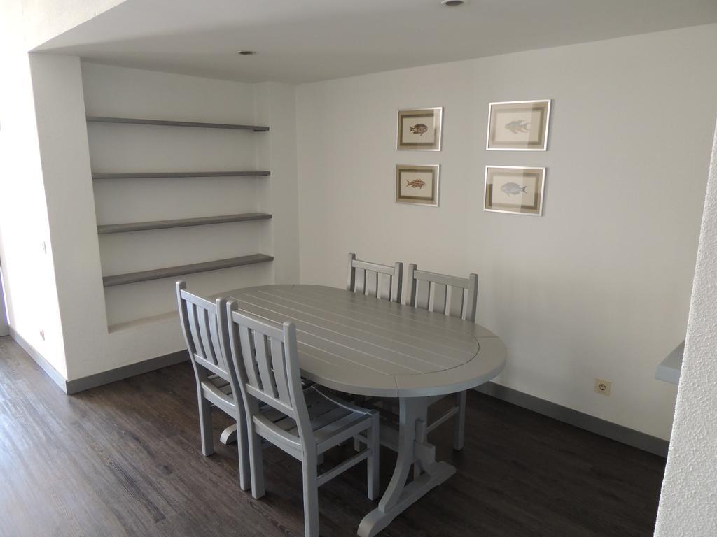 Two-Bedroom Apartment Frontal Sea View