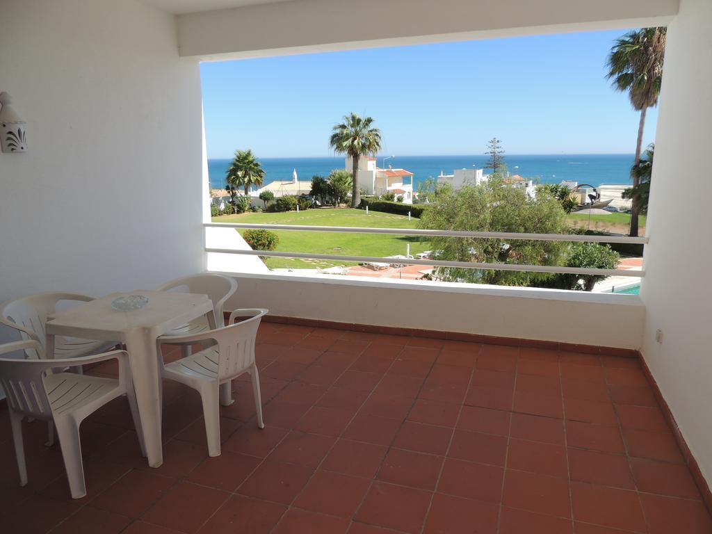 Two-Bedroom Apartment Frontal Sea View