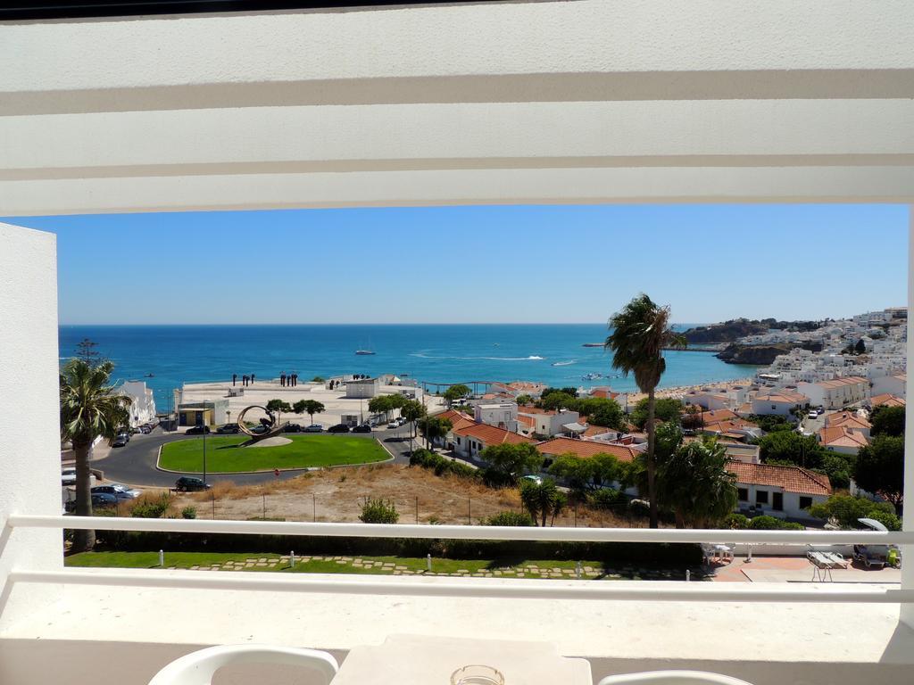 One-Bedroom Apartment Frontal Sea View