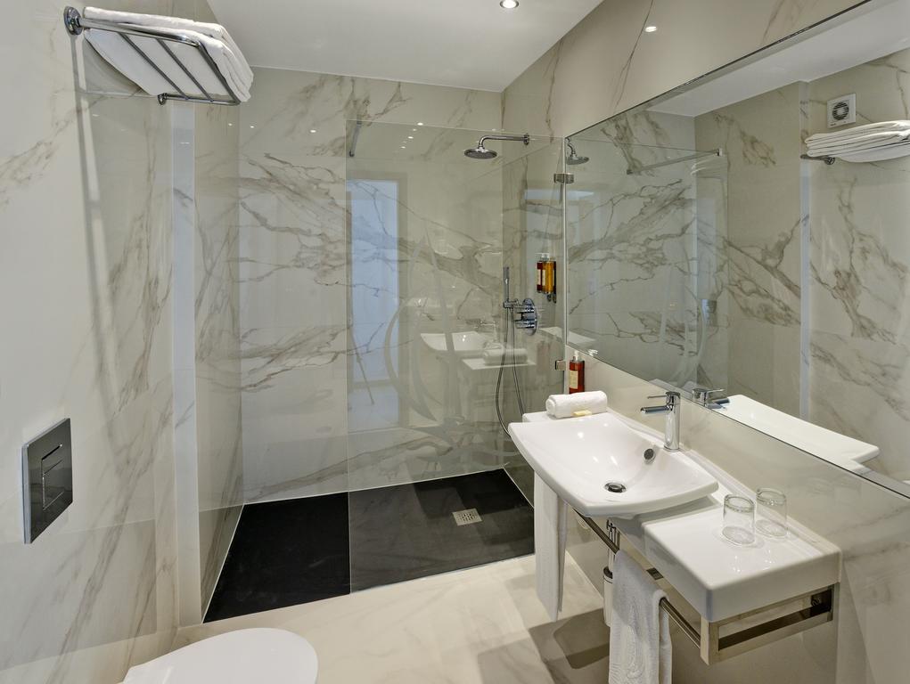Superior Twin Room with Sea View
