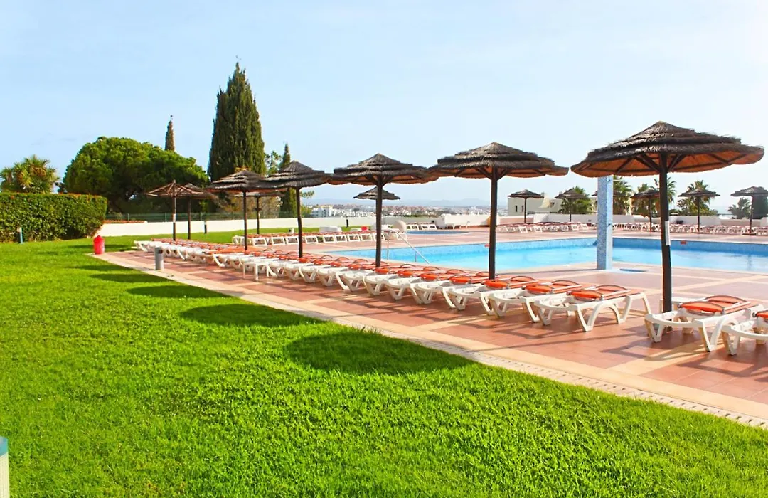 Cozy And Stylish Studio Apt - Just 800M From The Beach-1
