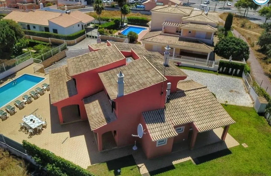 Villa Mikael - Free Wi-Fi - Aircon - Private Pool By Bedzy-1