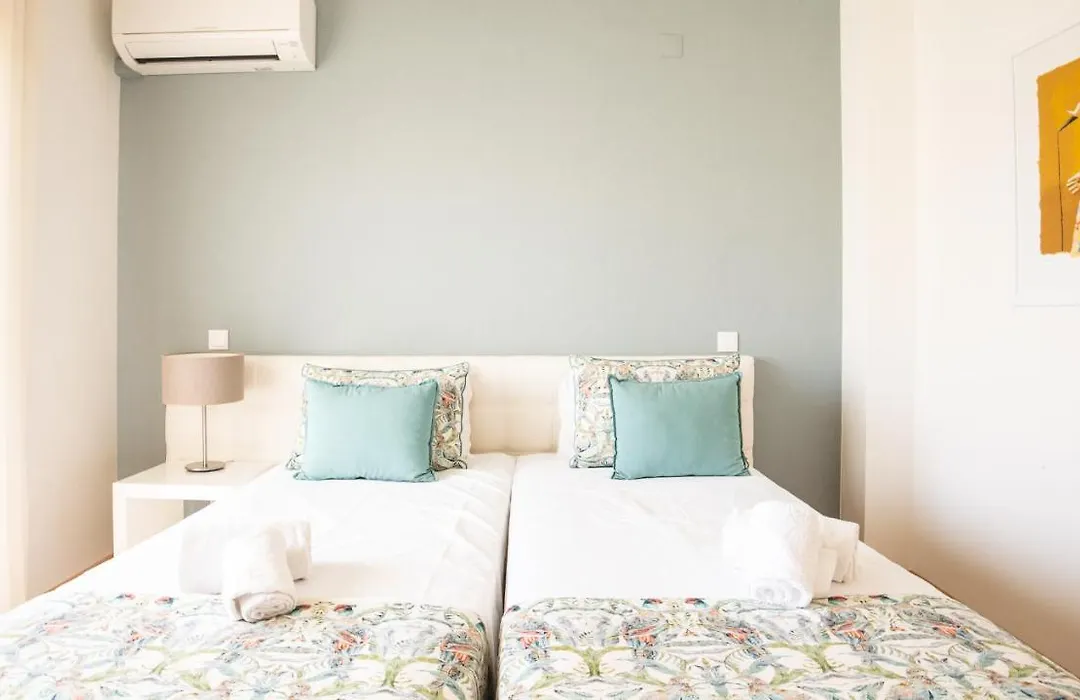 House F Sao Rafael Beach - Free Wifi & Airco, Netflix Ready - 300M From The Beach-1