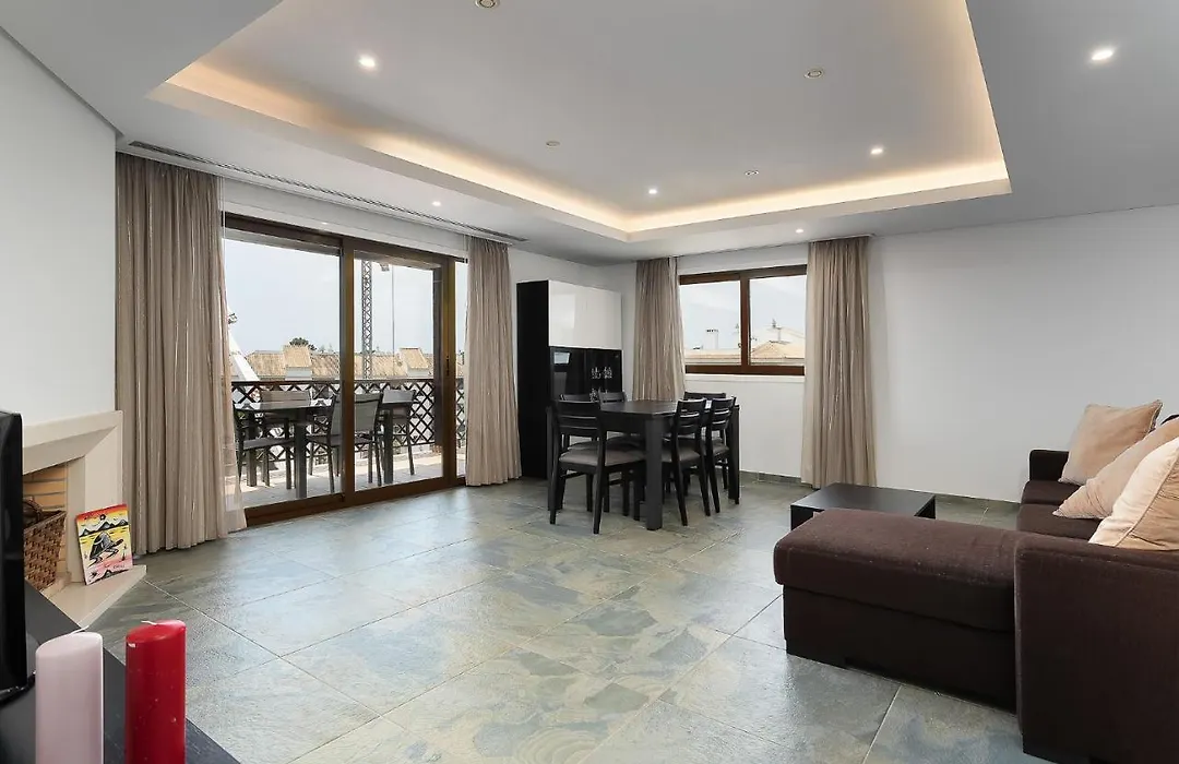 Elegance Apartment W/ Balcony & Pool By Lovelystay-1