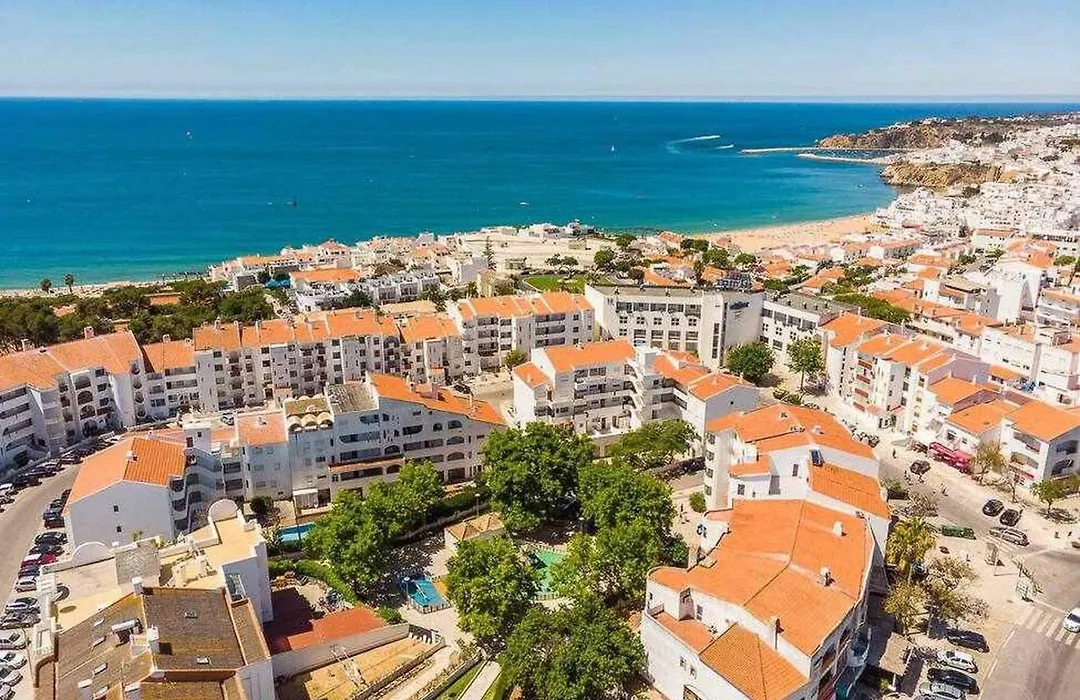 Central Town 2-Bedroom Apartment Albufeira-1