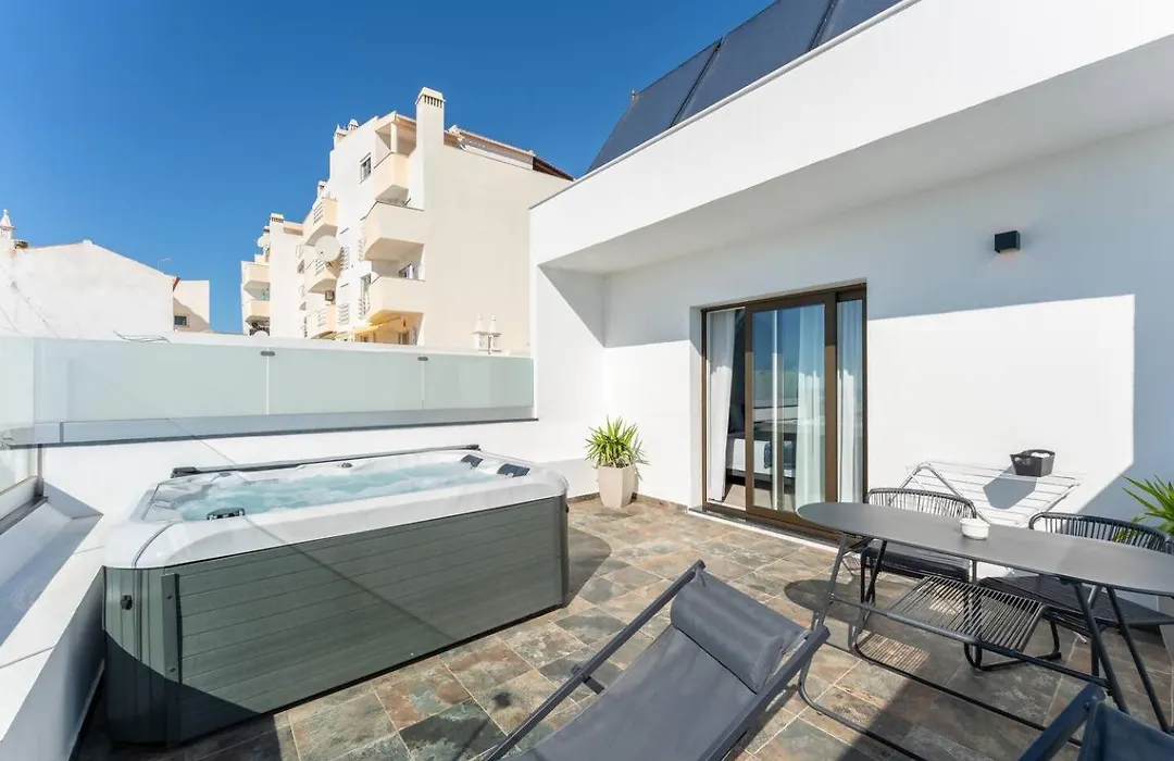 Malpique Heated Pool & Jacuzzi Guest House-1
