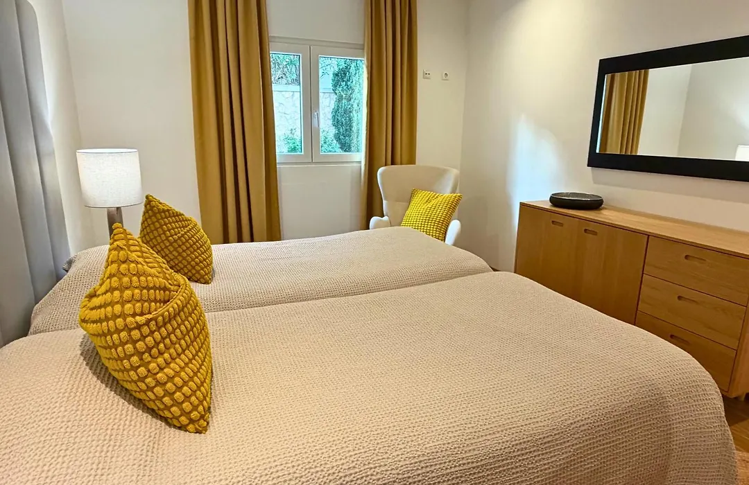 Pine Tree Seaside Apartments 500M To Beach-1