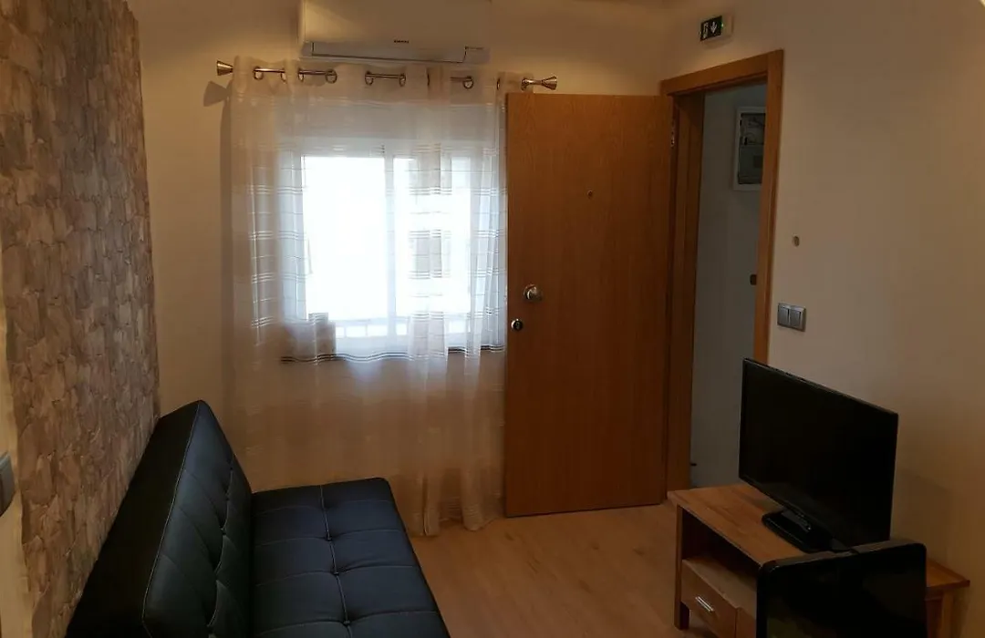 Apartamento Cardoso Ii. A 5 Minuto A Pe Da Praia Do Peneco-1