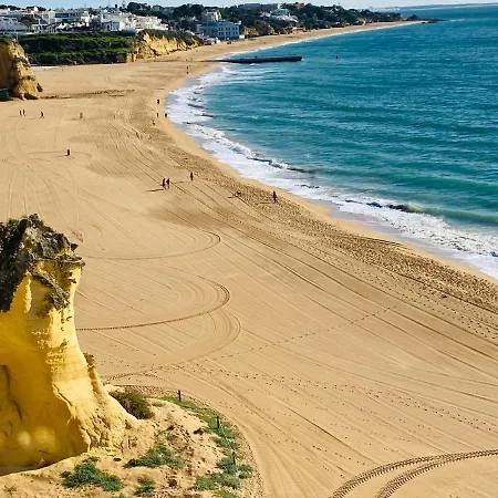 Deluxe Apartment In Albufeira Old Town, 200M Walk To Beach, Pool Parking-2