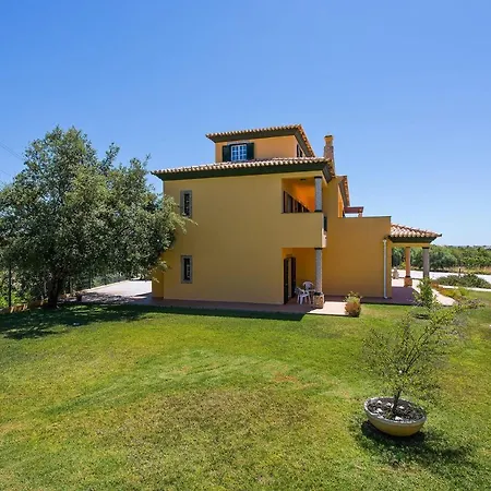Villa Nincha - Heated Pool - Free Wi-Fi - Air Con-3