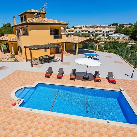 Villa Nincha - Heated Pool - Free Wi-Fi - Air Con-2