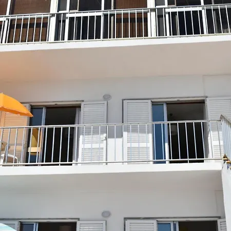 Apartamentos Encosta Do Mar-2