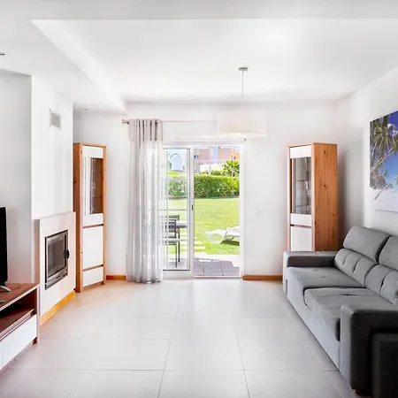Ground Floor Apartment With Pool-3