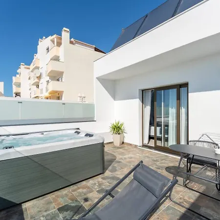 Malpique Heated Pool & Jacuzzi Guest House-3