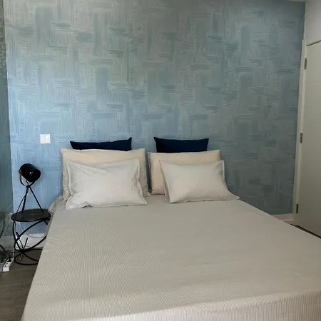 Malpique Heated Pool & Jacuzzi Guest House-2