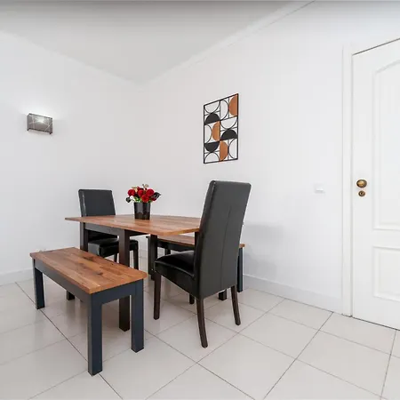 402 - Oura - 2 Bedroomed Apartment - Sea View-2
