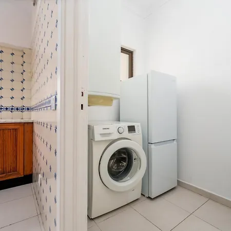 402 - Oura - 2 Bedroomed Apartment - Sea View-3