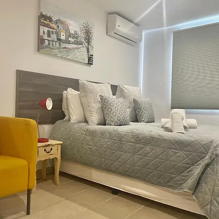Bayview Apartment 213-2