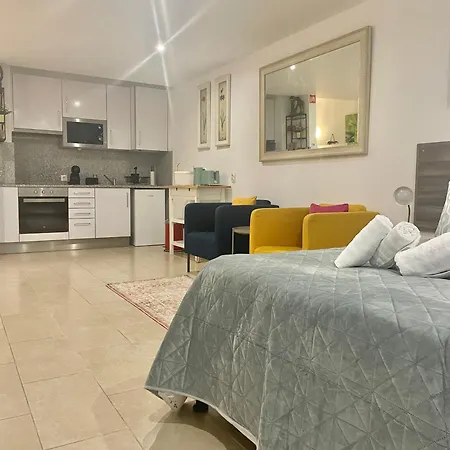 Bayview Apartment 213-3