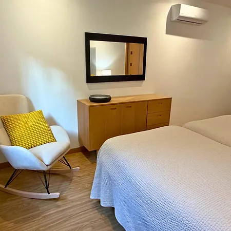 Pine Tree Seaside Apartments 500M To Beach-2