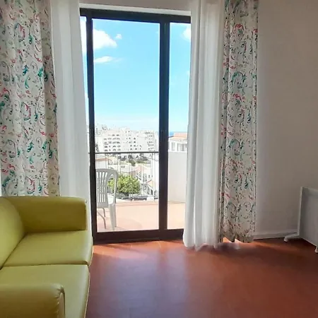Sunny Apartment Close To The Beach-3