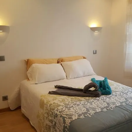 Apartamento Cardoso Ii. A 5 Minuto A Pe Da Praia Do Peneco-2