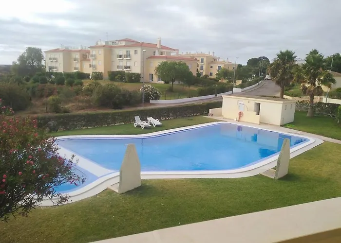 Pool And Garden Village-Near Beach Albufeira, Portugal