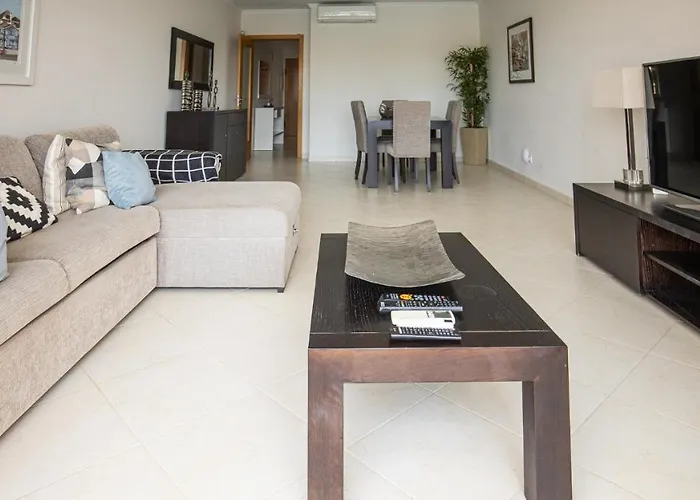 House F Sao Rafael Beach - Free Wifi & Airco, Netflix Ready - 300M From The Beach