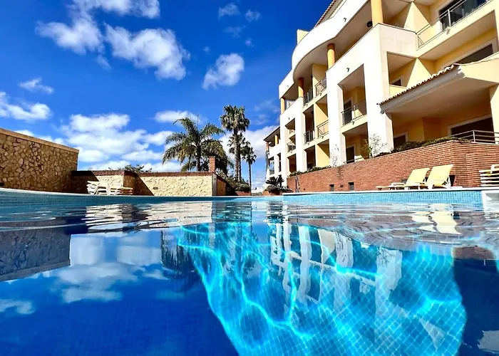 Albufeira Experience With Pool By Homing Apartamento, Portugal
