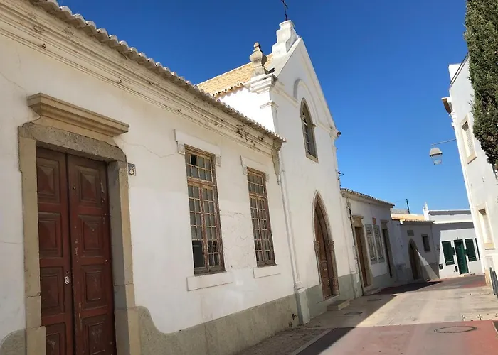 Flor De Amendoeira