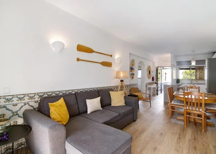 Blue Wave Escape Apartment -T1 Perto Da Praia Com Varanda