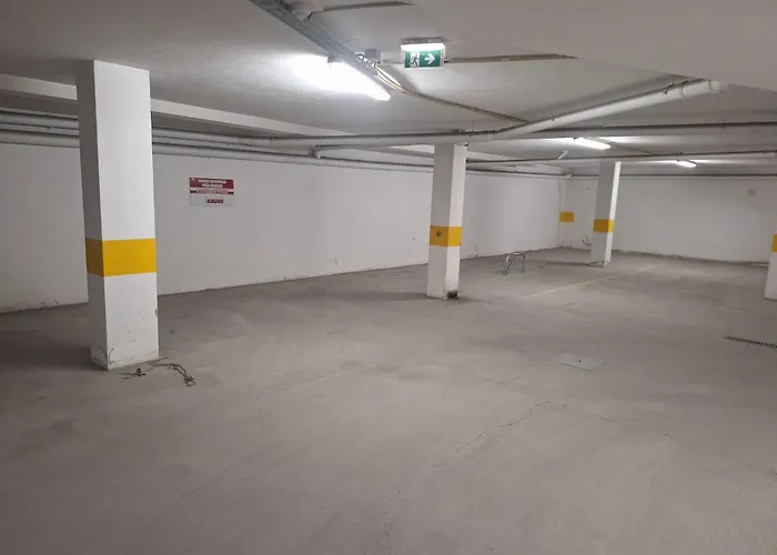 s Plaza -