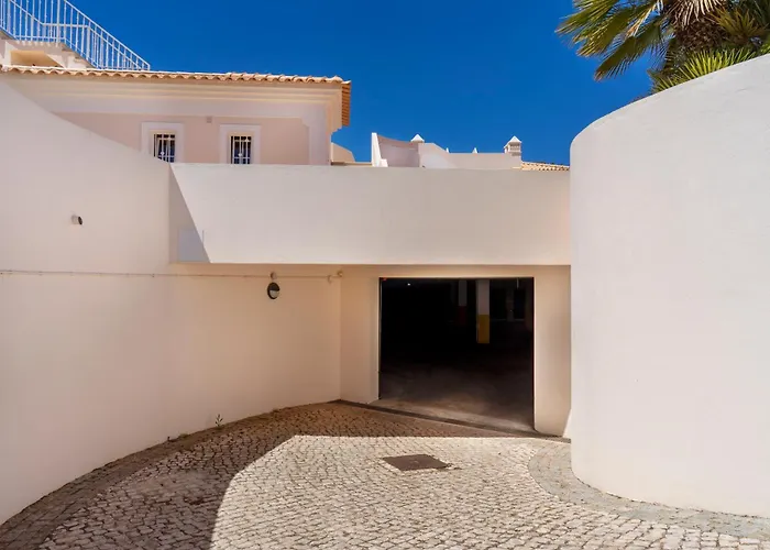 Ground Floor With Pool
