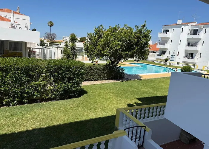 Cozy Apartment Oura Beach