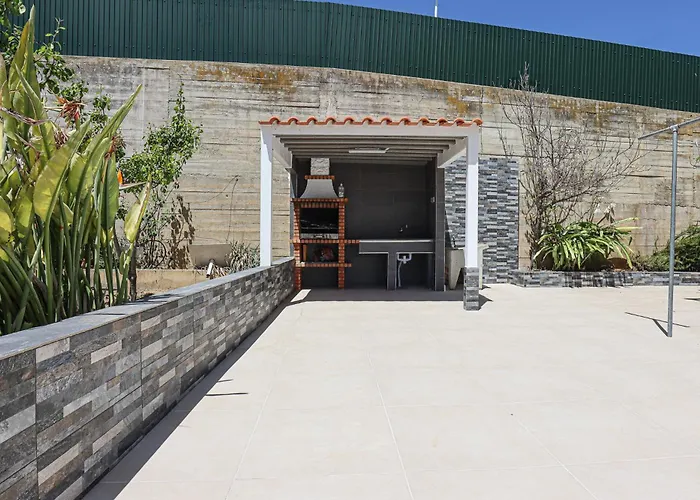 Apart Quinta Dos Martins - Swimming Pool - By Bedzy