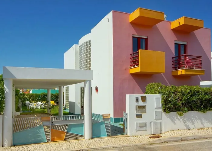 Vila Marina -Bbq, Pool & Garden- By Seareen Albufeira, Portugal